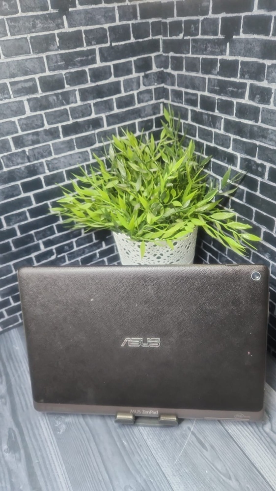 Планшет Asus 1-8
