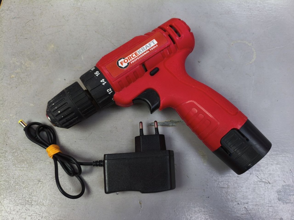 Шуруповерт ForceKraft 12V