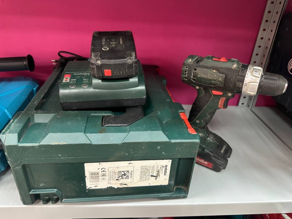 Шуруповерт METABO