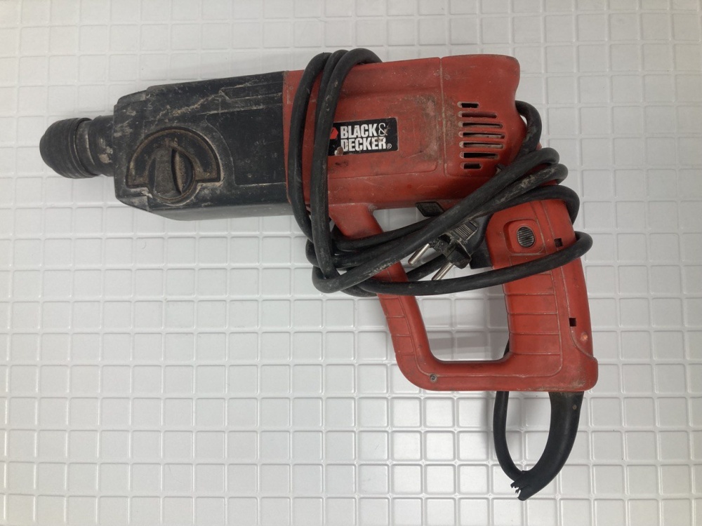 Перфоратор BLACK DECKER KD960