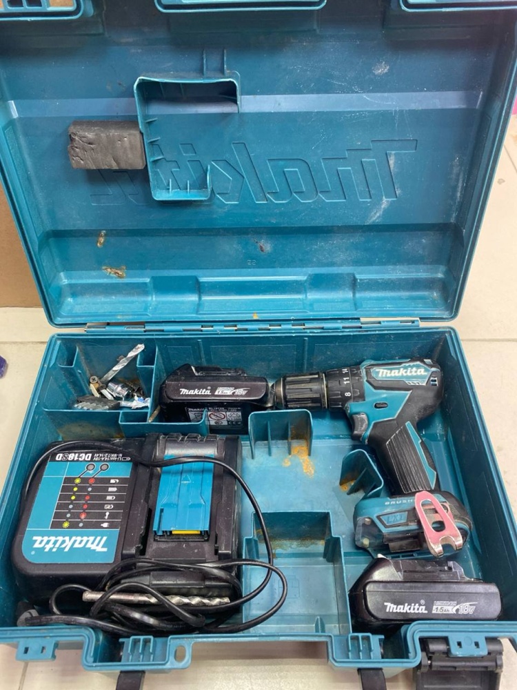 Шуруповерт Makita