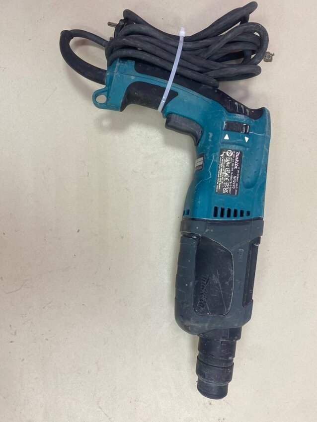 Перфоратор Makita hr2479