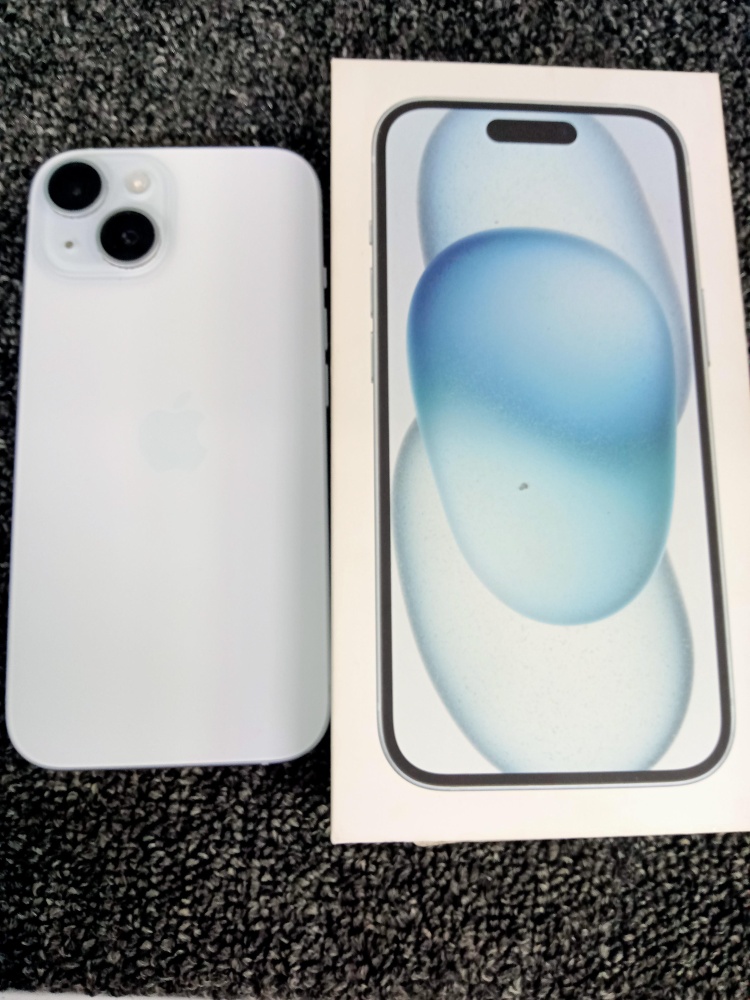 Смартфон iPhone 15 128ГБ